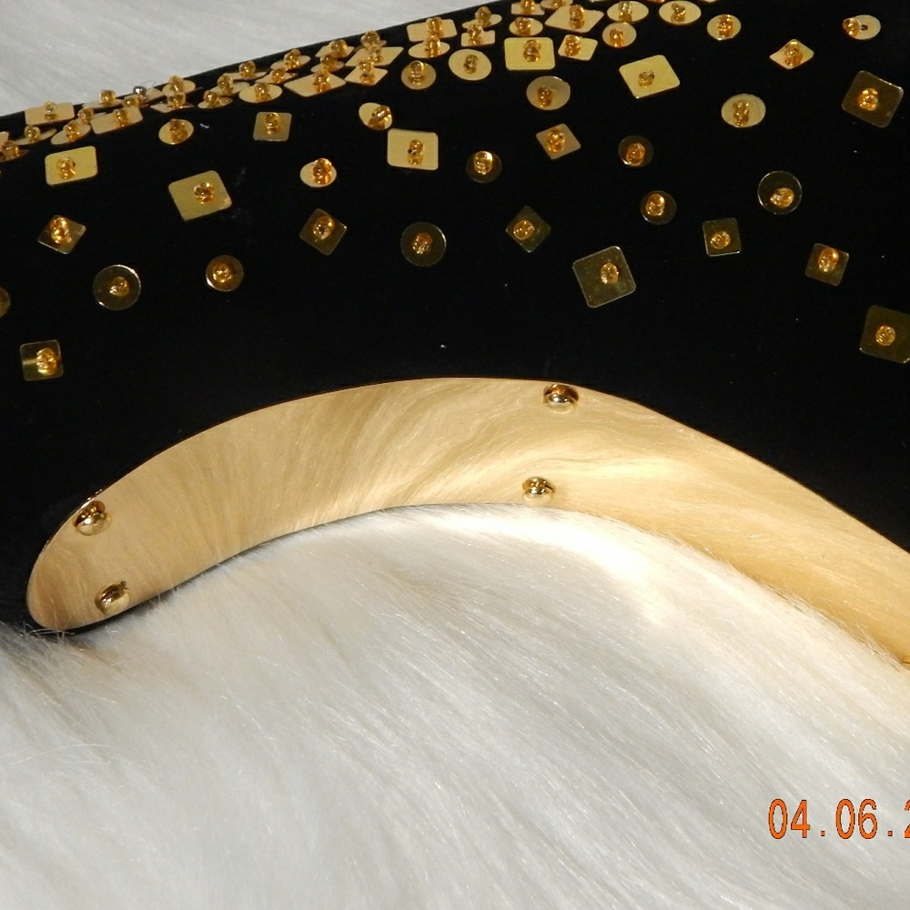 Black & Gold Velvet Wedges - Picture 5 of 6
